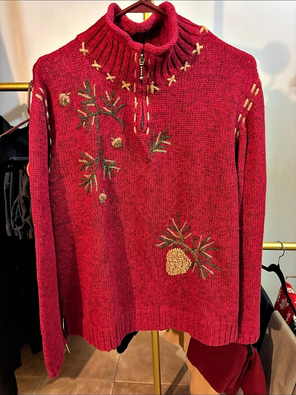 Coldwater Creek RN 98516 Red Pineapple Embroidered Turtleneck XL